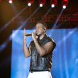 Romeo Santos acata las normas y no canta 'Suegra' en el último show de 