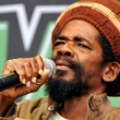 Muere el artista jamaiquino Calvin 'Cocoa Tea' Scott