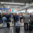 Miles de vuelos cancelados, pero un atisbo de esperanza