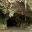 Abinader declara de utilidad pública terrenos del Monumento Natural Cuevas del Pomier