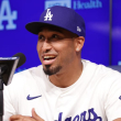 Edwin Díaz llega con su trompeta para iniciar una nueva etapa con los Dodgers