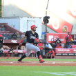Leones vienen de atrás para vencer a Gigantes y afianzarse en cuarto lugar
