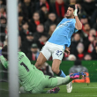 El Manchester City remonta, vence al Liverpool y mantiene presión sobre el Arsenal