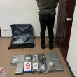 Arrestan hombre en posesión de 13 paquetes de supuesta cocaína en Punta Cana