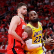 LeBron y Smart conducen a Lakers a su tercera victoria seguida en los playoffs