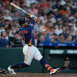 Astros castigan a Luis Gil y culminan con racha ganadora de Yankees