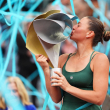 Ucraniana Kostyuk gana Abierto de Madrid tras vencer a rusa Andreeva y al final no se saludan