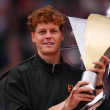 Sinner gana su quinto Masters consecutivo al aplastar a Zverev en la final de Madrid