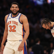 Brunson anota 35, Towns 17 y Knicks dan paliza a Sixers en inicio de segunda ronda