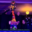 Todos podemos probar un pedacito de luna... Teatro educativo, pero no una lección de moral