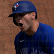Daulton Varsho decide con imparable la victoria de los Azulejos sobre Detroit