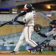 Josh Bell, con 2 jonrones y 4 impulsadas, conduce a Mellizos a vencer a Astros