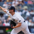 Cole supera a sale en duelo de ganadores de premios Cy Young y los Yankees triunfan