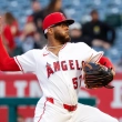 Walbert Ureña lidera a los Angelinos a blanqueada de 7-0 sobre los Rangers