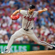 Chris Sale le gana la batalla a los Filis y a Cristopher Sánchez