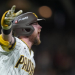 Padres vencen a los Cerveceros y evitan eliminación