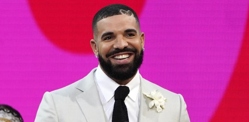 Drake recibió el Premio Billboard al artista de la década el 23 de mayo de 2021 en el Teatro Microsoft en Los Ángeles. (AP Foto/Chris Pizzello, Archivo)