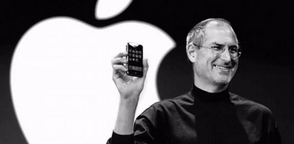 Steve Jobs presentando el primer iPhone. Europa press