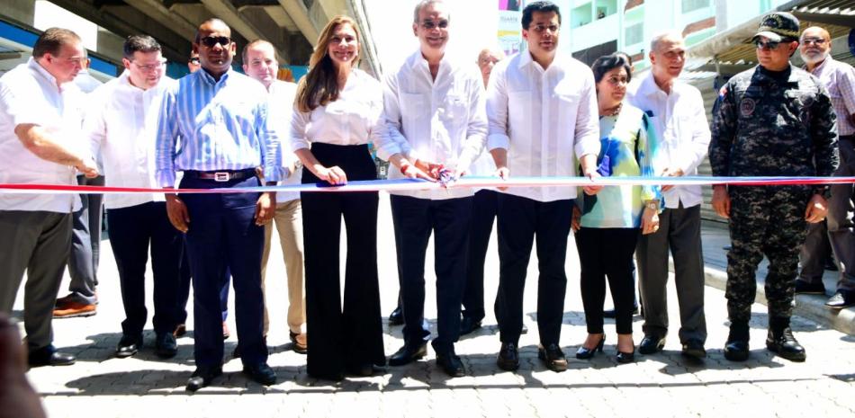 Inauguración de la segunda fase de remodelación de la intercepción que compre la avenida Duarte y la calle París.

Foto: José Alberto Maldonado| Listín Diario