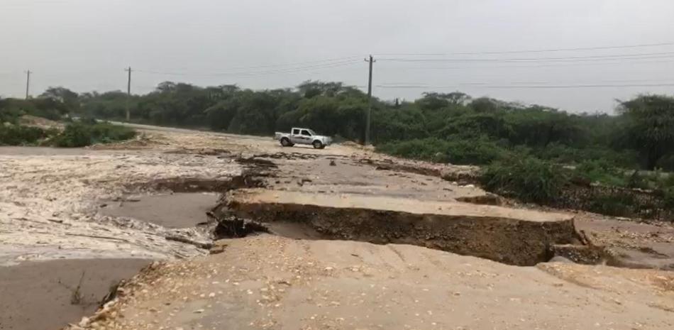 Las fuertes lluvias que han afectado la región suroeste provocaron inundaciones en algunos puntos de la zona, situación a la que no escapan comunidades de la provincia fronteriza de Independencia.