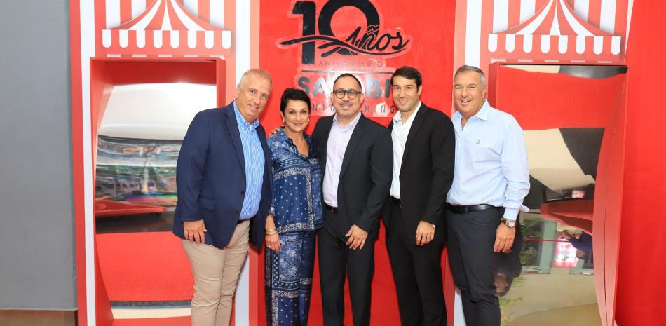 Sambil celebra 10 años de servicios en RD