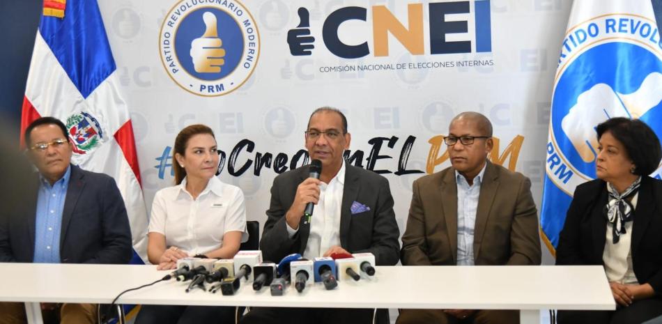 Tras una jornada de cuatro días de inscripciones para las precandidaturas, el Partido Revolucionario Moderno (PRM) dio a conocer este lunes la cantidad de personas que mostraron interés a una posición electiva a nivel nacional por esa organización partidaria.