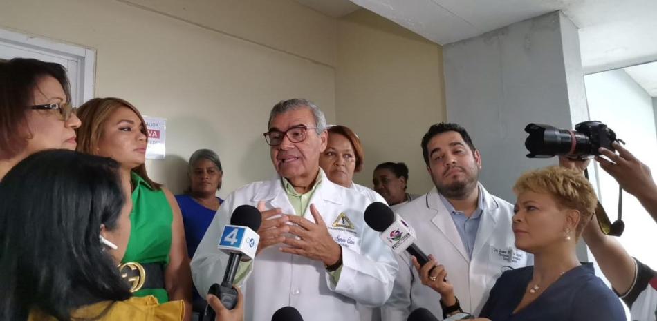 El presidente del Colegio Médico Dominicano (CMD), Senén Caba, informó que fue levantado el paro de labores que tenía el personal de salud del Hospital Francisco  Mocoso Puello.