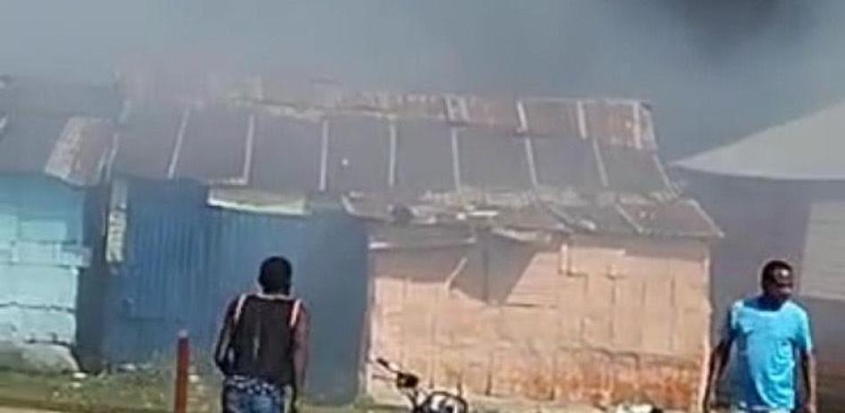 Incendio en un Batey del sector La Grúa del municipio de Imbert, provincia Puerto Plata