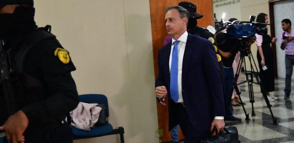 La corte permite que Jean Alain pueda ir a trabajar dos días a su oficina profesional