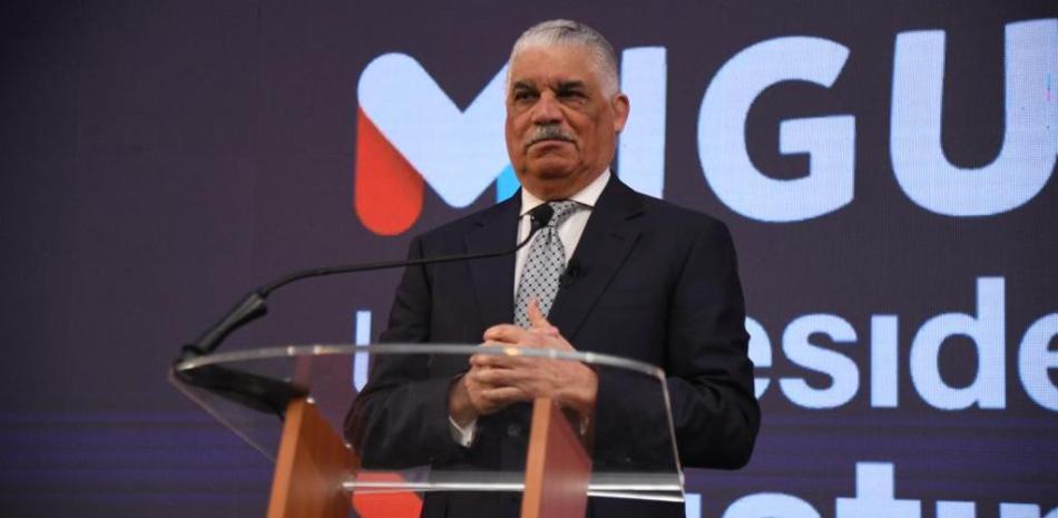 El Partido Revolucionario Dominicano (PRD) juramentó este domingo como candidato presidencial de cara a las próximas elecciones a Miguel Vargas Maldonado, actual presidente de esta agrupación política.