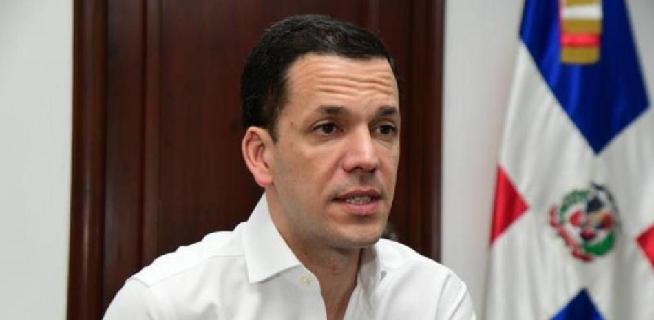 Hugo Beras aseguró que desde el Intrant “se han respondido todas las inquietudes y solicitudes de la Dirección General de Compra y Contrataciones (DGCP) sobre este proceso”.