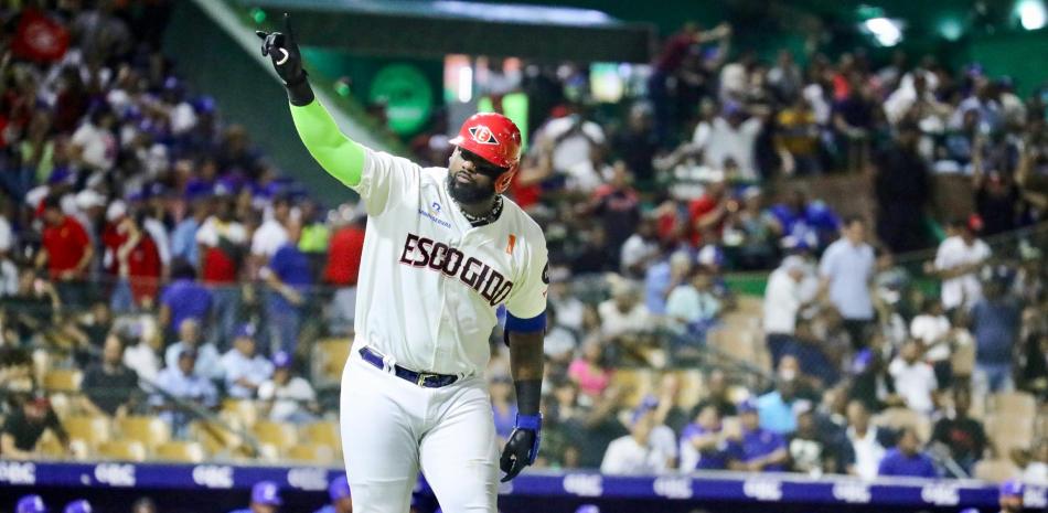 Franmil Reyes, productor de un Grand Slam en el triunfo de los Leones