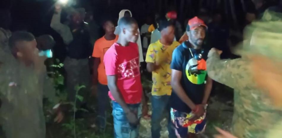 Migrantes haitianos capturados por autoridades dominicanas