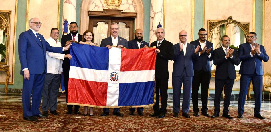 El presidente Luis Abinader recibió ayer a Los Tigres del Licey, equipo ganador de la corona número 24 de la serie final del campeonato otoño-invernal de la Liga de Béisbol Profesional de la República Dominicana (Lidom).