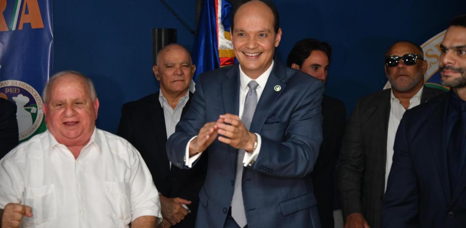 José Ramfis Domínguez Trujillo anunció a Ernesto Fadul como su compañero a la vicepresidencia.