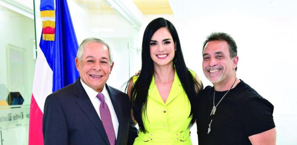 Scarlet Ortiz, una estrella de telenovelas en Venezuela y Estados Unidos, forma parte de la película dominicana “La tercera edad”, su segundo proyecto actoral en República Dominicana, ya que en 2007 grabó aquí una telenovela.
