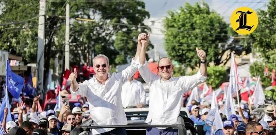 El candidato del Partido Revolucionario Moderno (PRM), José (Ulises) Rodríguez, ganó este domingo la Alcaldía de Santiago de los Caballeros con un 61.68%, que se traduce a 82,126 votos.<br /><br />https://listindiario.com/elecciones-municipales-2024/20240218/ulises-rodriguez-prm-gana-alcaldia-santiago-caballeros-61-68-votos_796141.html<br /><br />También le pude interesar estos videos:<br /><br />Haitianos acuden al mercado de Dajabón tras haber derribado la puerta fronteriza de su país https://www.youtube.com/watch?v=xZiylKn85MI<br /><br />Miriam Germán rompe en llanto al recordar al primer senador de Salcedo https://www.youtube.com/watch?v=D66Vf4BpiyI<br /><br />Raquel Peña "frena" a aspirante al TC Rigoberto Rosario por comentarios contra Henry Molina https://www.youtube.com/watch?v=gHzCpPRqZvo<br /><br />¿Quién ganó? Controversia en elecciones presidenciales del Colegio de Abogados https://www.youtube.com/watch?v=k07atftb4C4<br /><br />Dictan tres meses de prisión preventiva contra Raúl Rizik Yeb https://www.youtube.com/watch?v=dgB3R2B_Egg<br /><br />Más noticias en https://listindiario.com/<br /><br />Suscríbete al canal  https://bit.ly/335qMys<br /><br />Síguenos<br />Twitter  https://twitter.com/ListinDiario <br /><br />Facebook  https://www.facebook.com/listindiario <br /><br />Instagram https://www.instagram.com/listindiario/