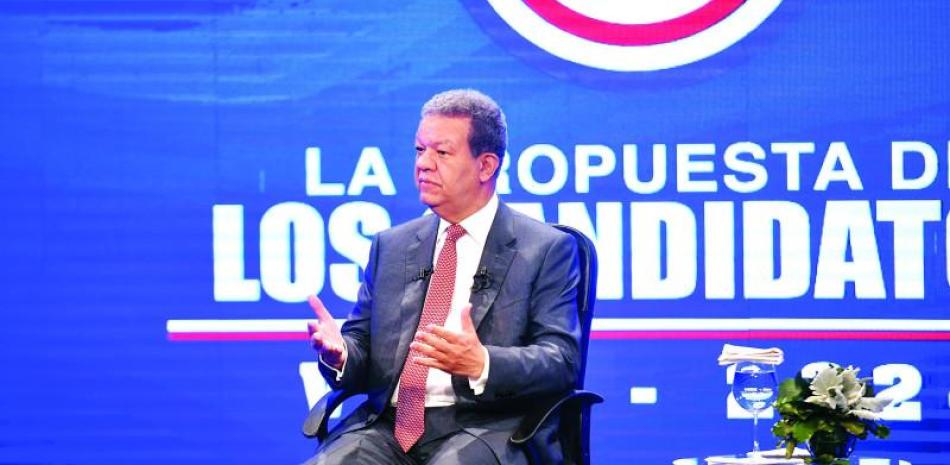 El expresidente Leonel Fernández afirmó anoche que el gobierno de Luis Abinader ha mantenido 45 meses de inflación porque las políticas destinadas a contener las alzas de precio han sido “inventos” que no han funcionado.