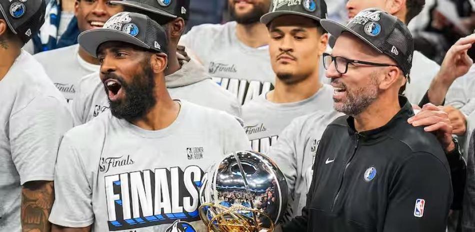 Kyrie Irving ha estado jugando a un alto nivel y es responsable del gran éxito que registran los Mavericks