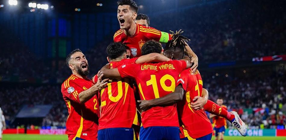 España golea 4-1 a Georgia y pasa a los cuartos de finales