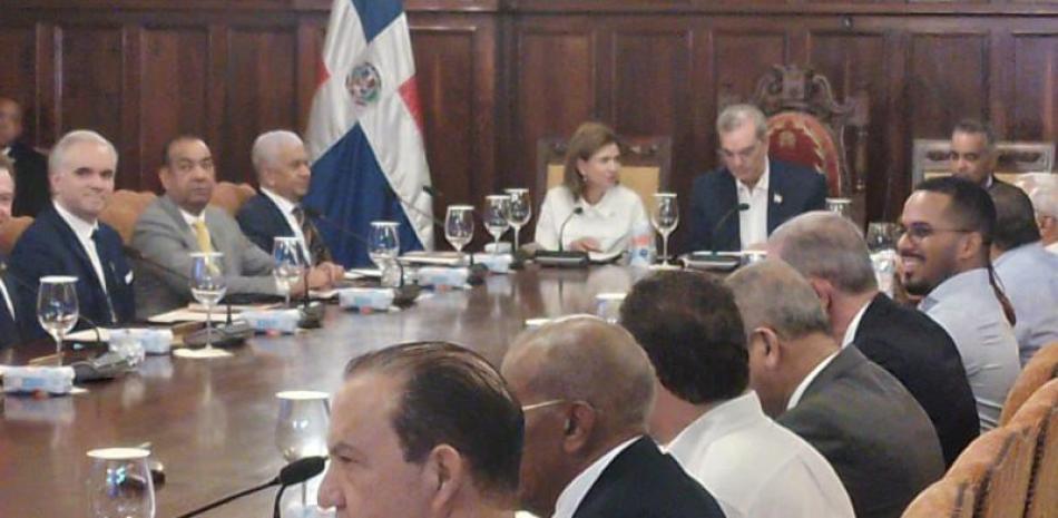 El Gobierno informó que el presupuesto del próximo año contemplará una primera etapa de la reconstrucción del drenaje pluvial del Distrito Nacional.