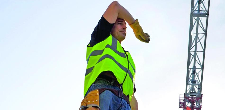 El excesivo calor afecta la salud de las y los trabajadores.