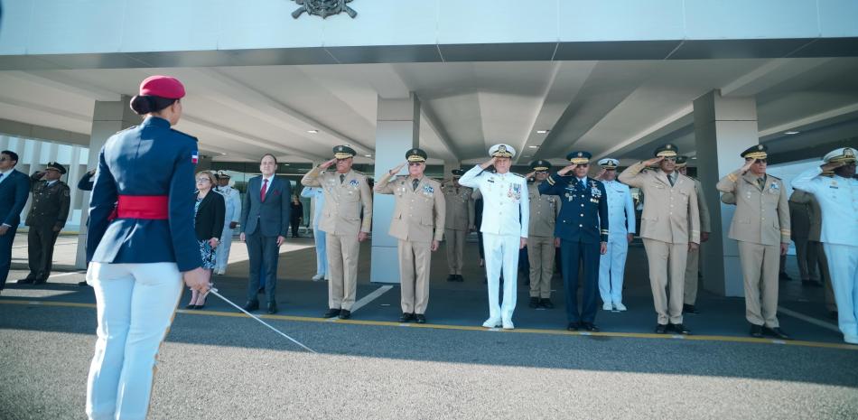 El teniente general Carlos Antonio Fernández Onofre encabezó la condecoración