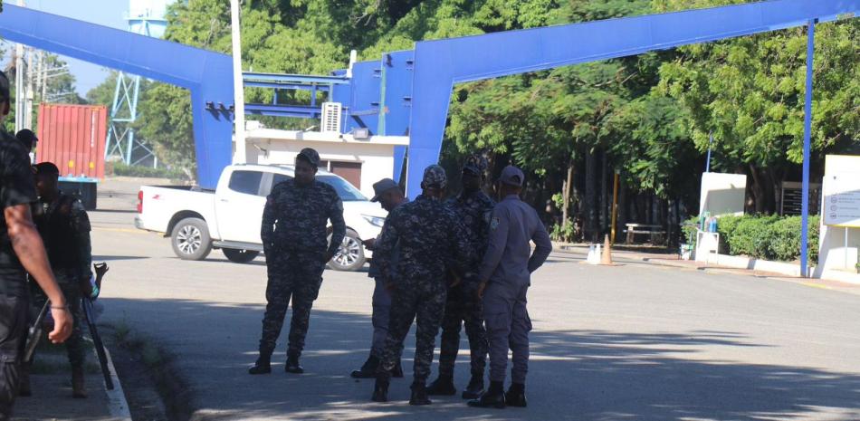 En Dajabón, agentes de la Policía Nacional redoblaron la seguridad