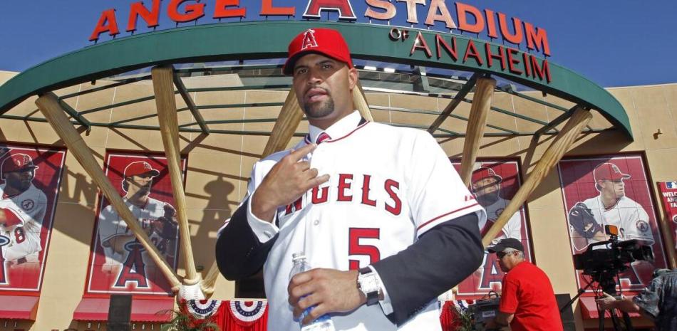 Albert Pujols suena con gran insistencia para ser el manager de Anaheim.Se reunió con gerente Perry Minasian