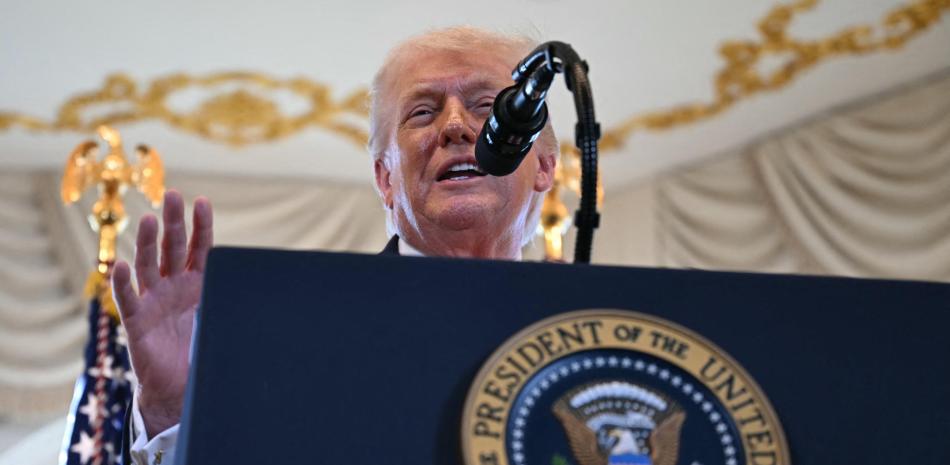 El presidente de Estados Unidos, Donald Trump, habla durante la ceremonia de inauguración de Southern Boulevard, en el salón de baile de Mar-a-Lago en Palm Beach, Florida, el 16 de enero de 2026.