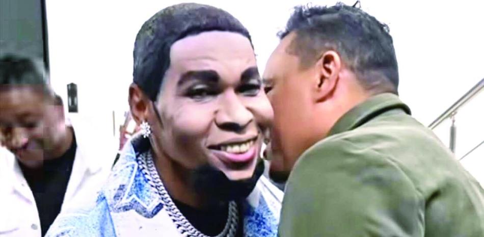 Raymond Pozo en su caracterización particular del bachatero Anthony Santos.