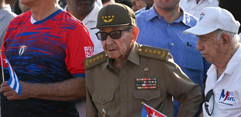 Raúl Castro, de 94 años, asumió la presidencia en 2011 de manos de su hermano enfermo, Fidel Castro, y luego entregó el poder en 2019 a un leal elegido a dedo, Miguel Díaz-Canel.