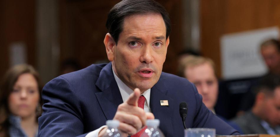 El secretario de Estado de EE. UU., Marco Rubio, testifica durante una audiencia del Comité de Relaciones Exteriores del Senado en el Edificio de Oficinas del Senado Dirksen en Washington, DC.