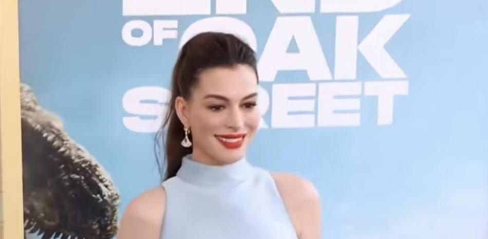 Anne Hathaway responde a quienes dicen que su embarazo es falso